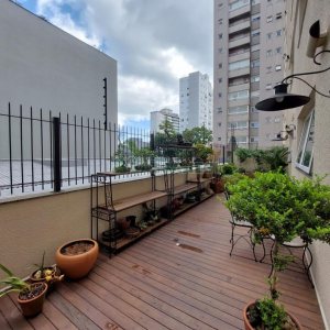 Apartamento com 210m², 3 dormitórios, 3 vagas, no bairro Medianeira em Caxias do Sul para Comprar