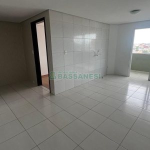 Apartamento com 56m², 2 dormitórios, 1 vaga, no bairro Fatima em Caxias do Sul para Alugar ou Comprar