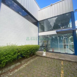 Pavilhão com 1300m², no bairro Cidade Nova em Caxias do Sul para Alugar