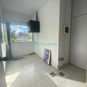 Pavilhão com 1300m², no bairro Cidade Nova em Caxias do Sul para Alugar