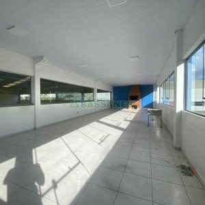 Pavilhão com 1300m², no bairro Cidade Nova em Caxias do Sul para Alugar