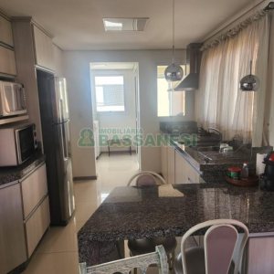 Apartamento com 92m², 2 dormitórios, 1 vaga, no bairro Nossa Senhora da Saúde em Caxias do Sul para Comprar