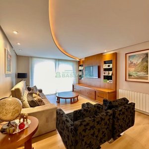 Apartamento com 202m², 3 dormitórios, 2 vagas, no bairro Exposição em Caxias do Sul para Comprar