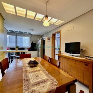 Apartamento com 202m², 3 dormitórios, 2 vagas, no bairro Exposição em Caxias do Sul para Comprar