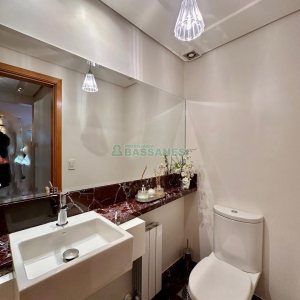 Apartamento com 202m², 3 dormitórios, 2 vagas, no bairro Exposição em Caxias do Sul para Comprar