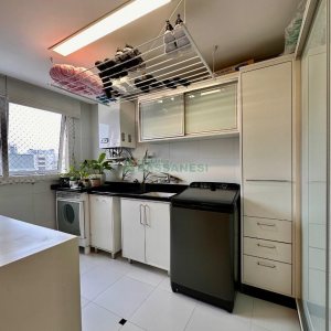 Apartamento com 202m², 3 dormitórios, 2 vagas, no bairro Exposição em Caxias do Sul para Comprar