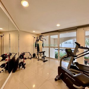 Apartamento com 202m², 3 dormitórios, 2 vagas, no bairro Exposição em Caxias do Sul para Comprar