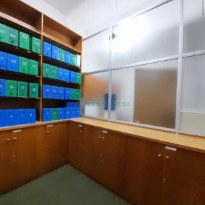 Loja com 220m², 2 vagas, no bairro Pio X em Caxias do Sul para Alugar