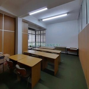 Loja com 220m², 2 vagas, no bairro Pio X em Caxias do Sul para Alugar