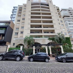 Apartamento com 201m², 3 dormitórios, 4 vagas, no bairro Medianeira em Caxias do Sul para Comprar