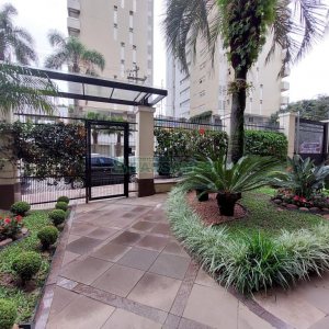 Apartamento com 201m², 3 dormitórios, 4 vagas, no bairro Medianeira em Caxias do Sul para Comprar