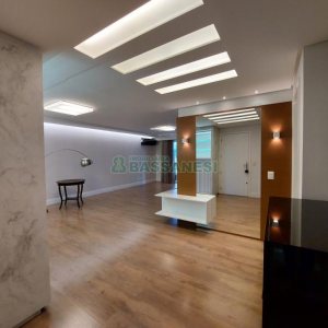 Apartamento com 201m², 3 dormitórios, 4 vagas, no bairro Medianeira em Caxias do Sul para Comprar