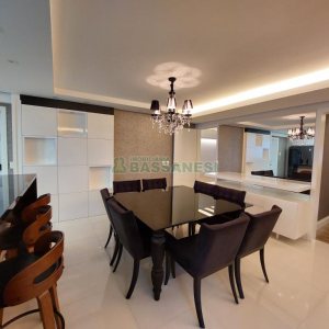 Apartamento com 201m², 3 dormitórios, 4 vagas, no bairro Medianeira em Caxias do Sul para Comprar