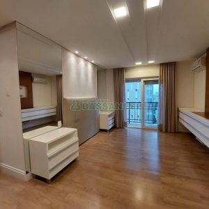 Apartamento com 201m², 3 dormitórios, 4 vagas, no bairro Medianeira em Caxias do Sul para Comprar