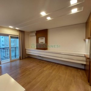 Apartamento com 201m², 3 dormitórios, 4 vagas, no bairro Medianeira em Caxias do Sul para Comprar