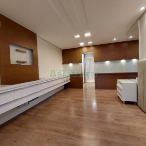 Apartamento com 201m², 3 dormitórios, 4 vagas, no bairro Medianeira em Caxias do Sul para Comprar
