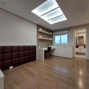 Apartamento com 201m², 3 dormitórios, 4 vagas, no bairro Medianeira em Caxias do Sul para Comprar