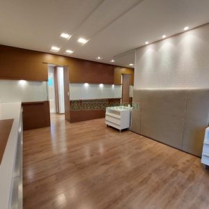 Apartamento com 201m², 3 dormitórios, 4 vagas, no bairro Medianeira em Caxias do Sul para Comprar