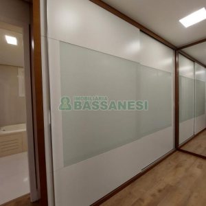 Apartamento com 201m², 3 dormitórios, 4 vagas, no bairro Medianeira em Caxias do Sul para Comprar