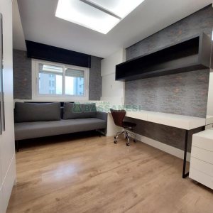 Apartamento com 201m², 3 dormitórios, 4 vagas, no bairro Medianeira em Caxias do Sul para Comprar