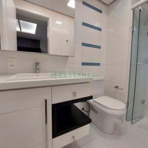 Apartamento com 201m², 3 dormitórios, 4 vagas, no bairro Medianeira em Caxias do Sul para Comprar