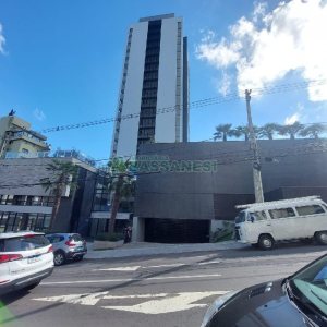 Sala com 81m², 2 vagas, no bairro Panazzolo em Caxias do Sul para Alugar