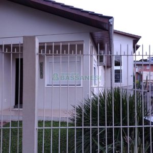 Casa com 450m², 4 dormitórios, 2 vagas, no bairro Rio Branco em Caxias do Sul para Comprar
