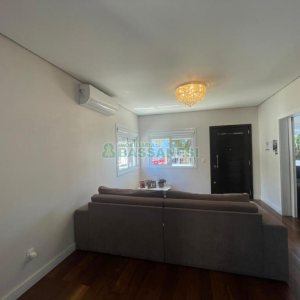 Casa com 450m², 4 dormitórios, 2 vagas, no bairro Rio Branco em Caxias do Sul para Comprar