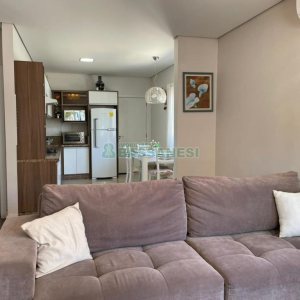 Casa com 450m², 4 dormitórios, 2 vagas, no bairro Rio Branco em Caxias do Sul para Comprar