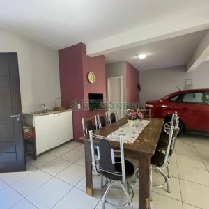 Casa com 450m², 4 dormitórios, 2 vagas, no bairro Rio Branco em Caxias do Sul para Comprar