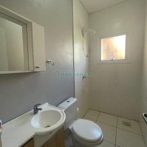 Casa com 450m², 4 dormitórios, 2 vagas, no bairro Rio Branco em Caxias do Sul para Comprar