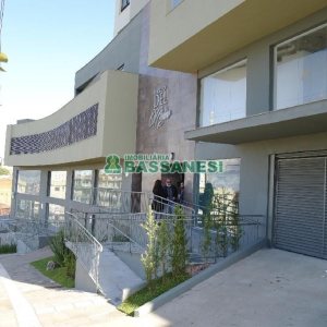 Kitinete com 47m², 1 vaga, no bairro Rio Branco em Caxias do Sul para Comprar