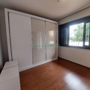 Casa com 160m², 3 dormitórios, 1 vaga, no bairro Rio Branco em Caxias do Sul para Alugar