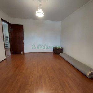 Casa com 160m², 3 dormitórios, 1 vaga, no bairro Rio Branco em Caxias do Sul para Alugar