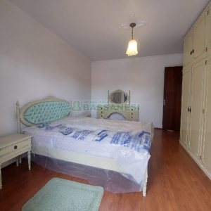 Casa com 160m², 3 dormitórios, 1 vaga, no bairro Rio Branco em Caxias do Sul para Alugar