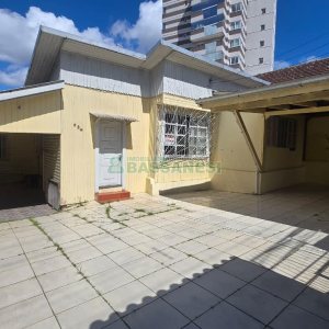 Casa com 222m², 4 dormitórios, 2 vagas, no bairro Marechal Floriano em Caxias do Sul para Comprar