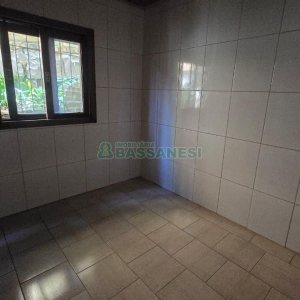 Casa com 222m², 4 dormitórios, 2 vagas, no bairro Marechal Floriano em Caxias do Sul para Comprar