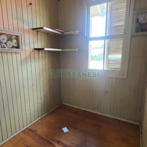 Casa com 222m², 4 dormitórios, 2 vagas, no bairro Marechal Floriano em Caxias do Sul para Comprar