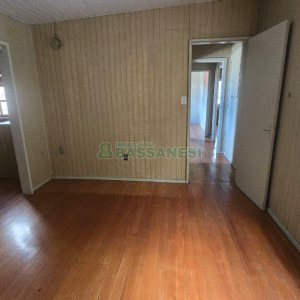 Casa com 222m², 4 dormitórios, 2 vagas, no bairro Marechal Floriano em Caxias do Sul para Comprar