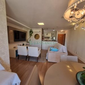 Apartamento com 96m², 2 dormitórios, 2 vagas, no bairro Colina Sorriso em Caxias do Sul para Comprar