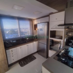 Apartamento com 93m², 2 dormitórios, 2 vagas, no bairro Villagio Iguatemi em Caxias do Sul para Comprar