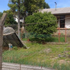 Casa com 146m², 3 dormitórios, 1 vaga, no bairro Diamantino em Caxias do Sul para Comprar