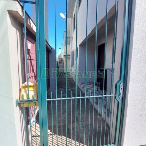 Casa com 70m², 2 dormitórios, no bairro Petrópolis em Caxias do Sul para Alugar