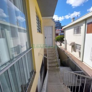 Casa com 70m², 2 dormitórios, no bairro Petrópolis em Caxias do Sul para Alugar