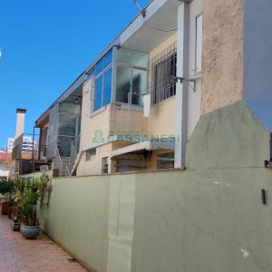 Casa com 70m², 2 dormitórios, no bairro Petrópolis em Caxias do Sul para Alugar
