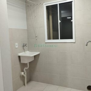 Apartamento com 47m², 2 dormitórios, 1 vaga, no bairro Nossa Senhora das Graças em Caxias do Sul para Alugar