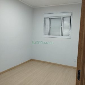 Apartamento com 47m², 2 dormitórios, 1 vaga, no bairro Nossa Senhora das Graças em Caxias do Sul para Alugar