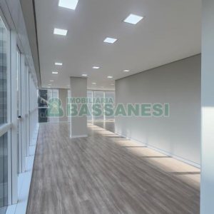 Sala com 74m², no bairro Centro em Caxias do Sul para Alugar