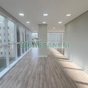 Sala com 74m², no bairro Centro em Caxias do Sul para Alugar