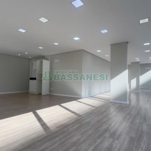 Sala com 74m², no bairro Centro em Caxias do Sul para Alugar